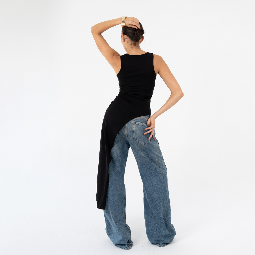 Asymmetrical scoop top