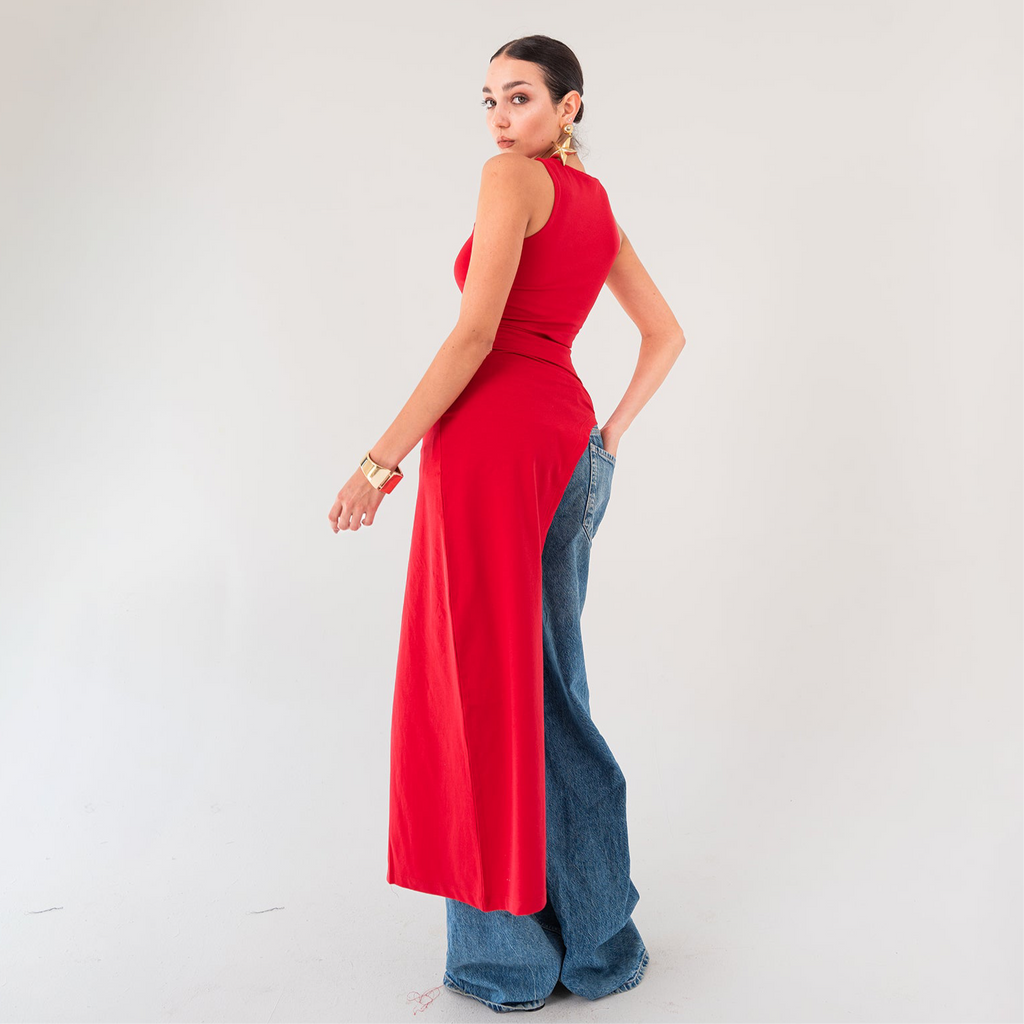 Asymmetrical scoop top