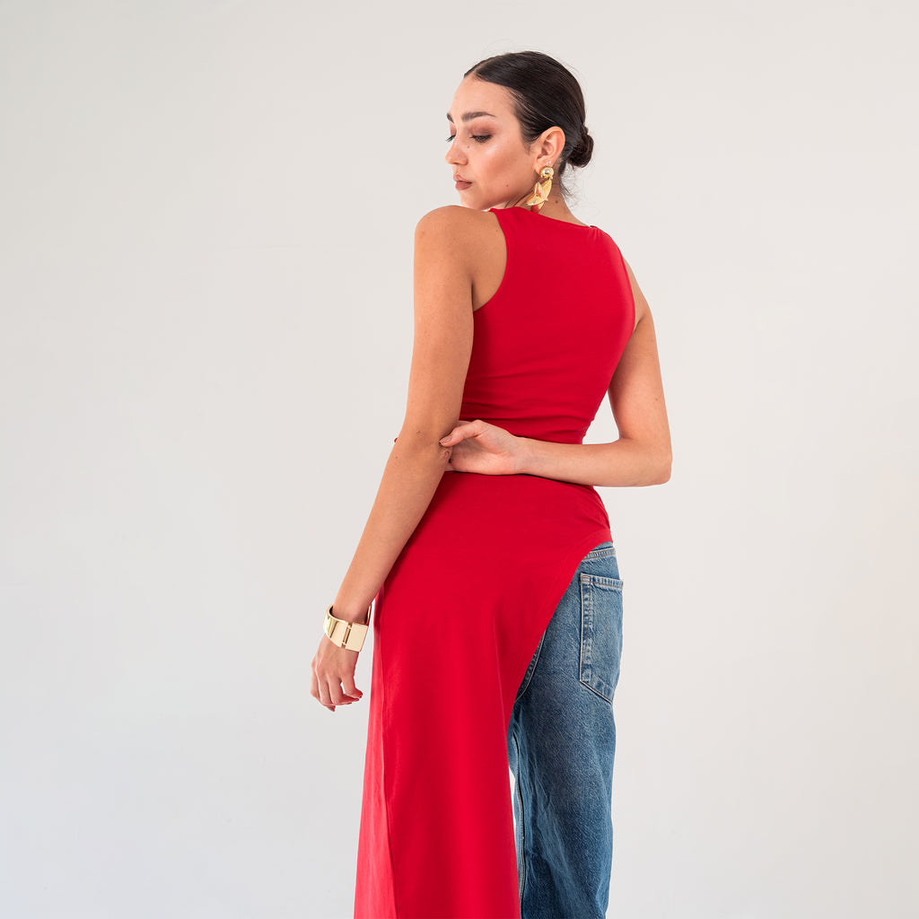 Asymmetrical scoop top