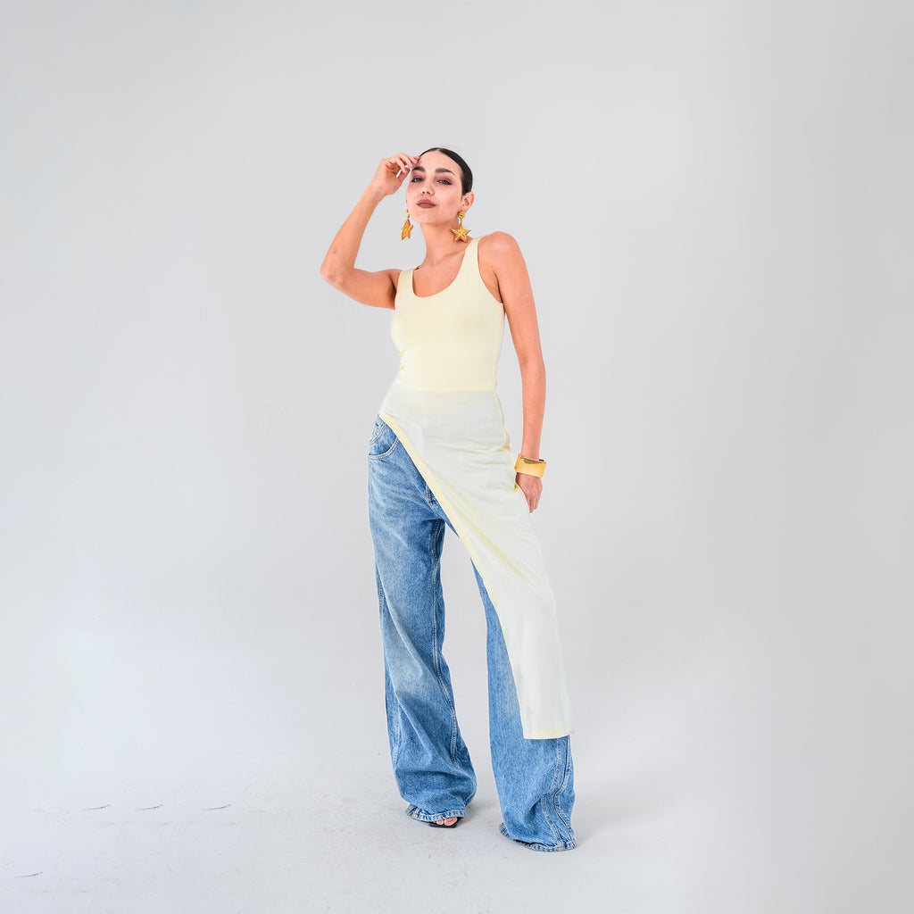 Asymmetrical scoop top