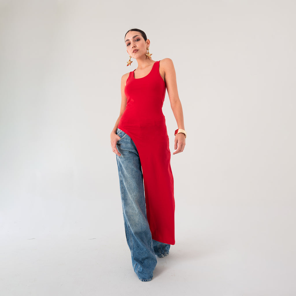 Asymmetrical scoop top