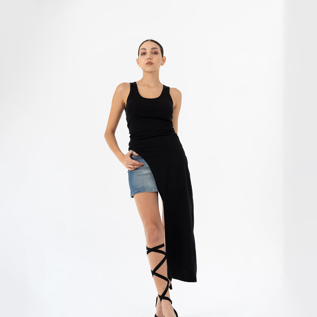 Asymmetrical scoop top