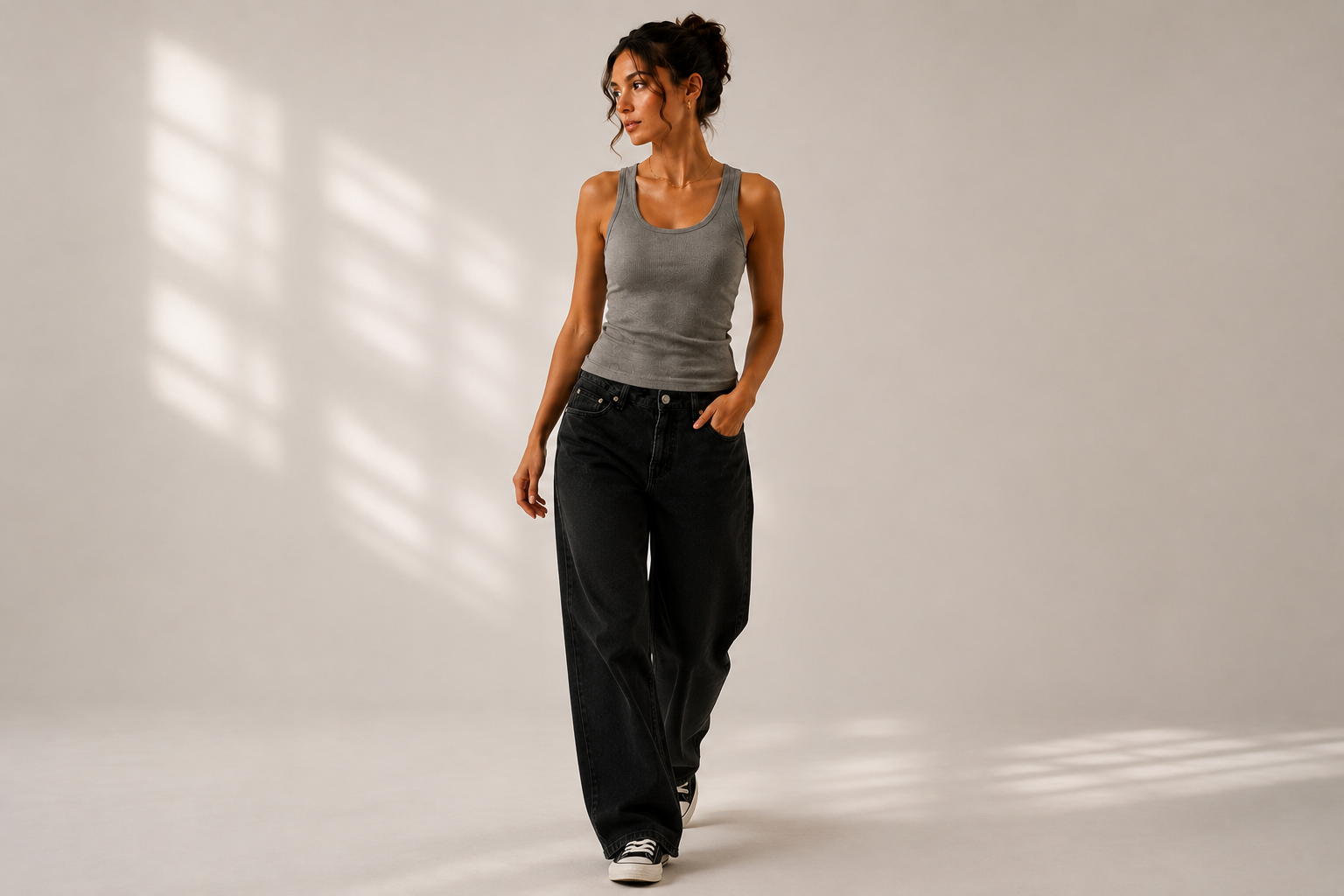 The Sleek Scoop Tank